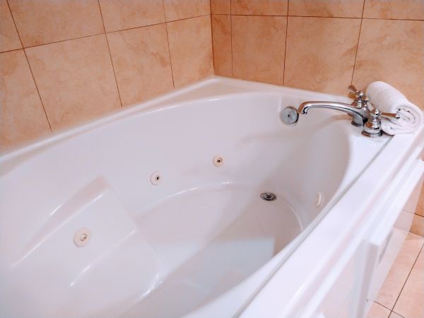 Acrylic Tub Installation in Saint Cloud
